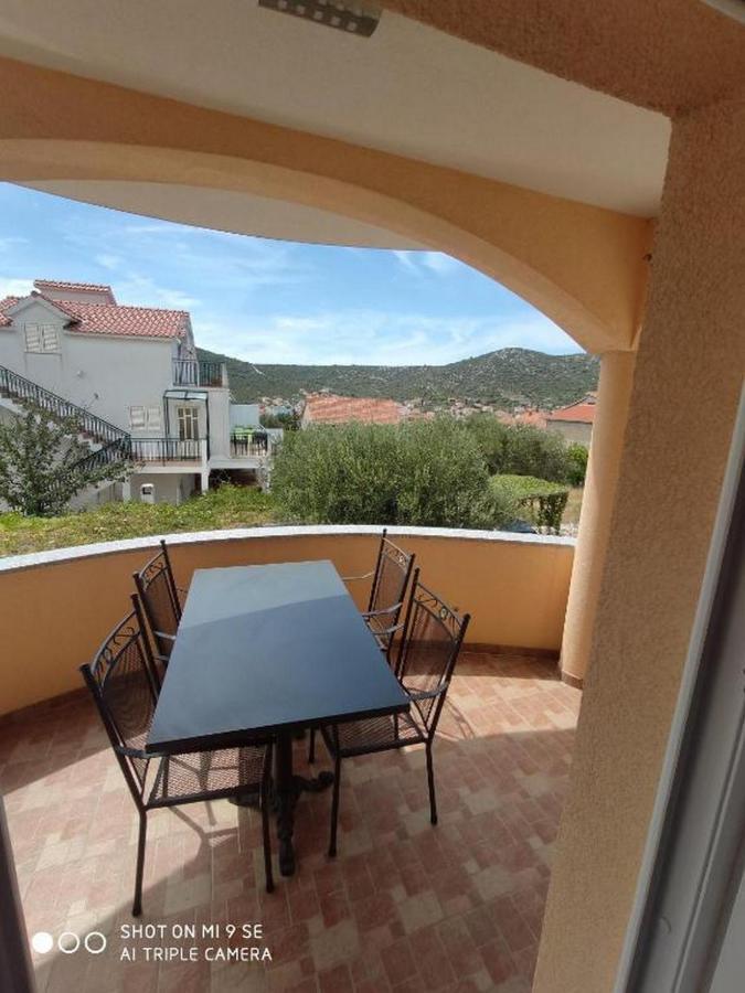 Apartments Vala Vinisce Exterior photo